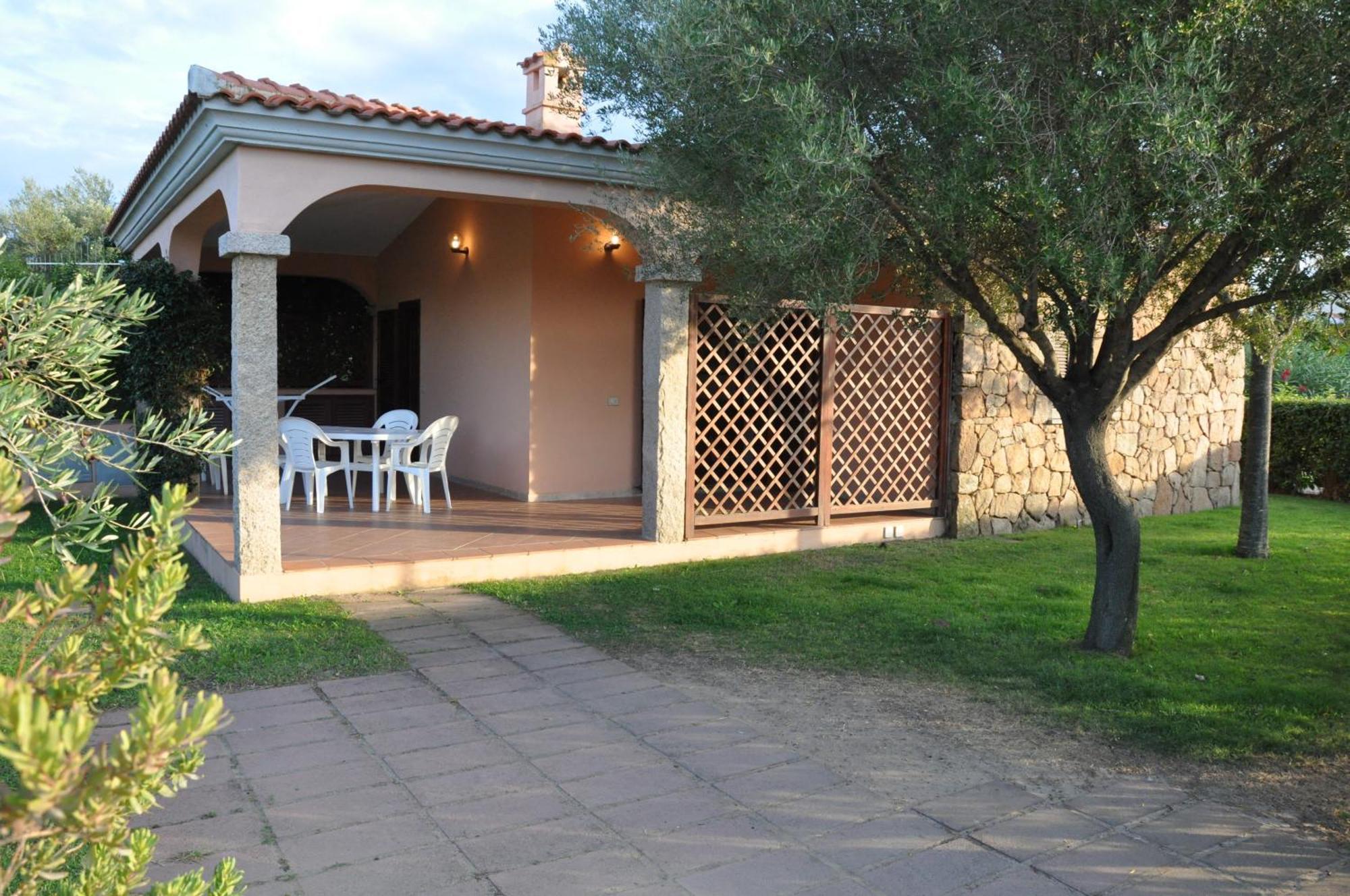 Case Vacanza Fenicotteri San Teodoro  Buitenkant foto