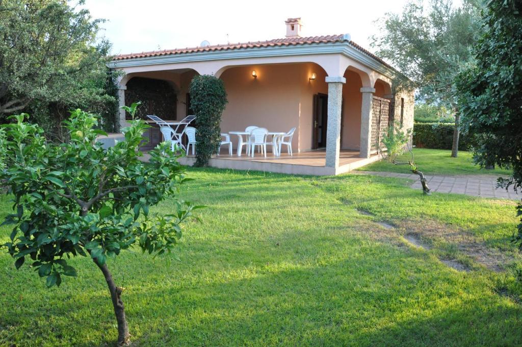 Case Vacanza Fenicotteri San Teodoro  Buitenkant foto