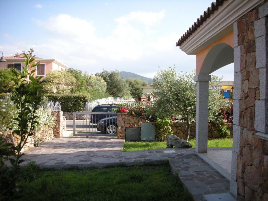 Case Vacanza Fenicotteri San Teodoro  Buitenkant foto