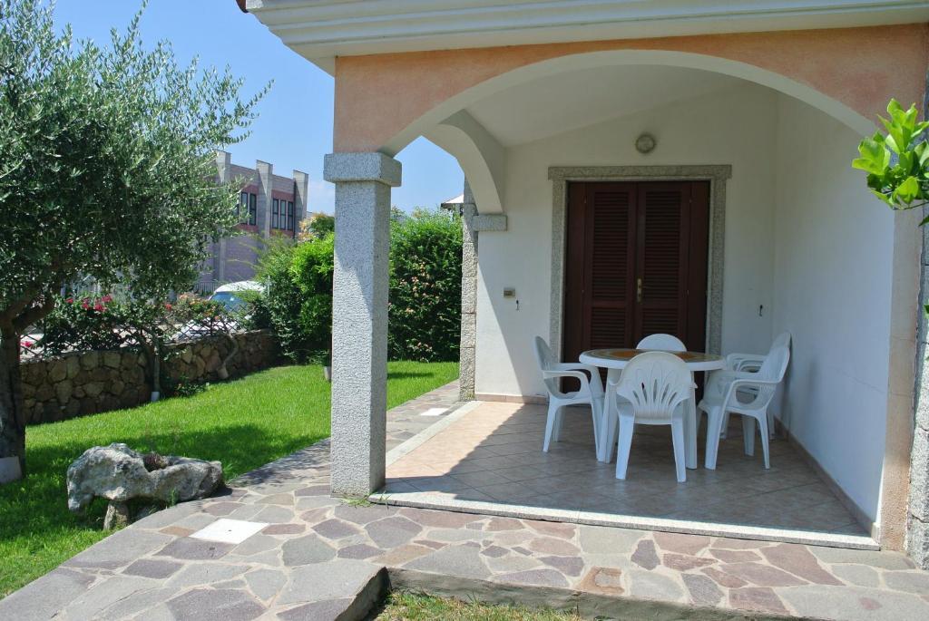 Case Vacanza Fenicotteri San Teodoro  Buitenkant foto