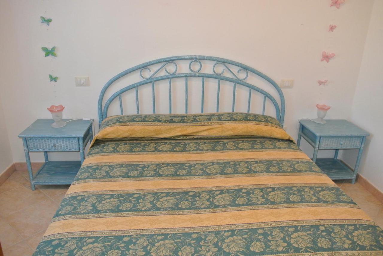 Case Vacanza Fenicotteri San Teodoro  Kamer foto